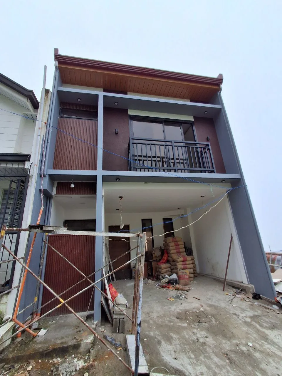 San Luis 2-Storey Townhouse - Image 1